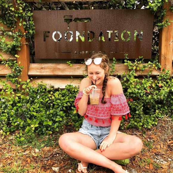 Meet your Posher, Gabby - Picture 2 of 4